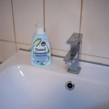 Businesshaus In Ruhiger Lage *