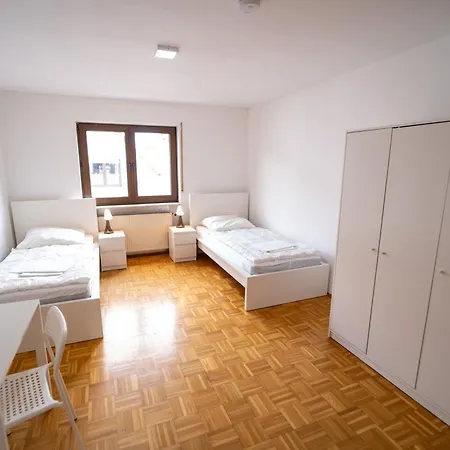 Businesshaus In Ruhiger Lage Appartement